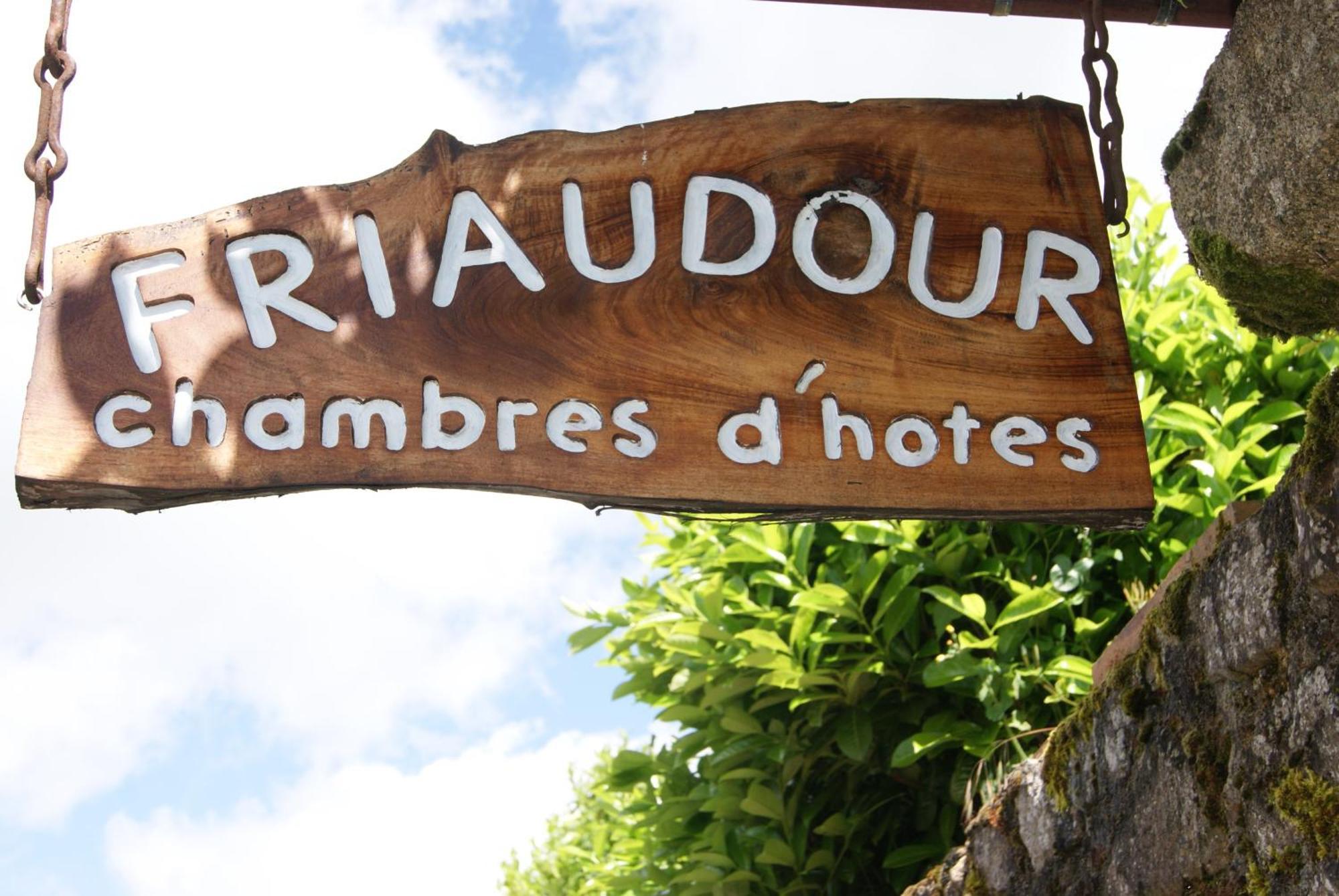 לינה וארוחת בוקר Saint-Pardoux-lʼOrtigier 38 Friaudour מראה חיצוני תמונה
